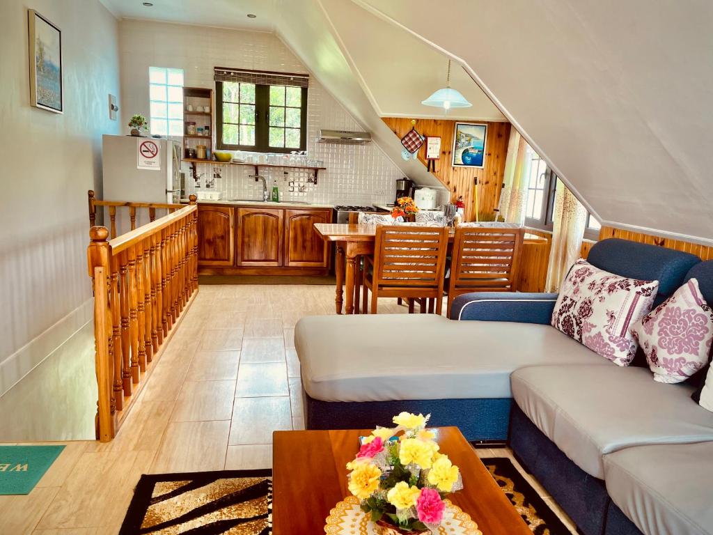 One-Bedroom Apartment with Sea View at Belle Montagne Holiday Apartments